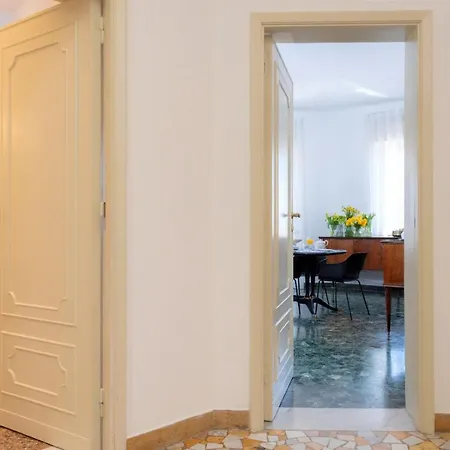 Leopoldo 4* Cagliari